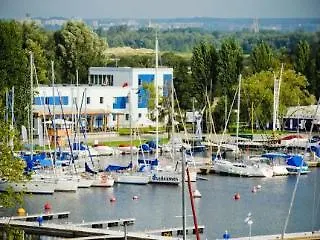 Senmarina 2* Štetín
